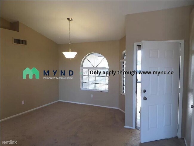 Building Photo - 4 br, 2 bath House - 1717 E Shasta St