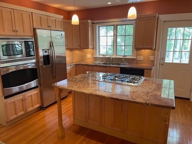 Foto del edificio - 68 Walnut Hill Rd