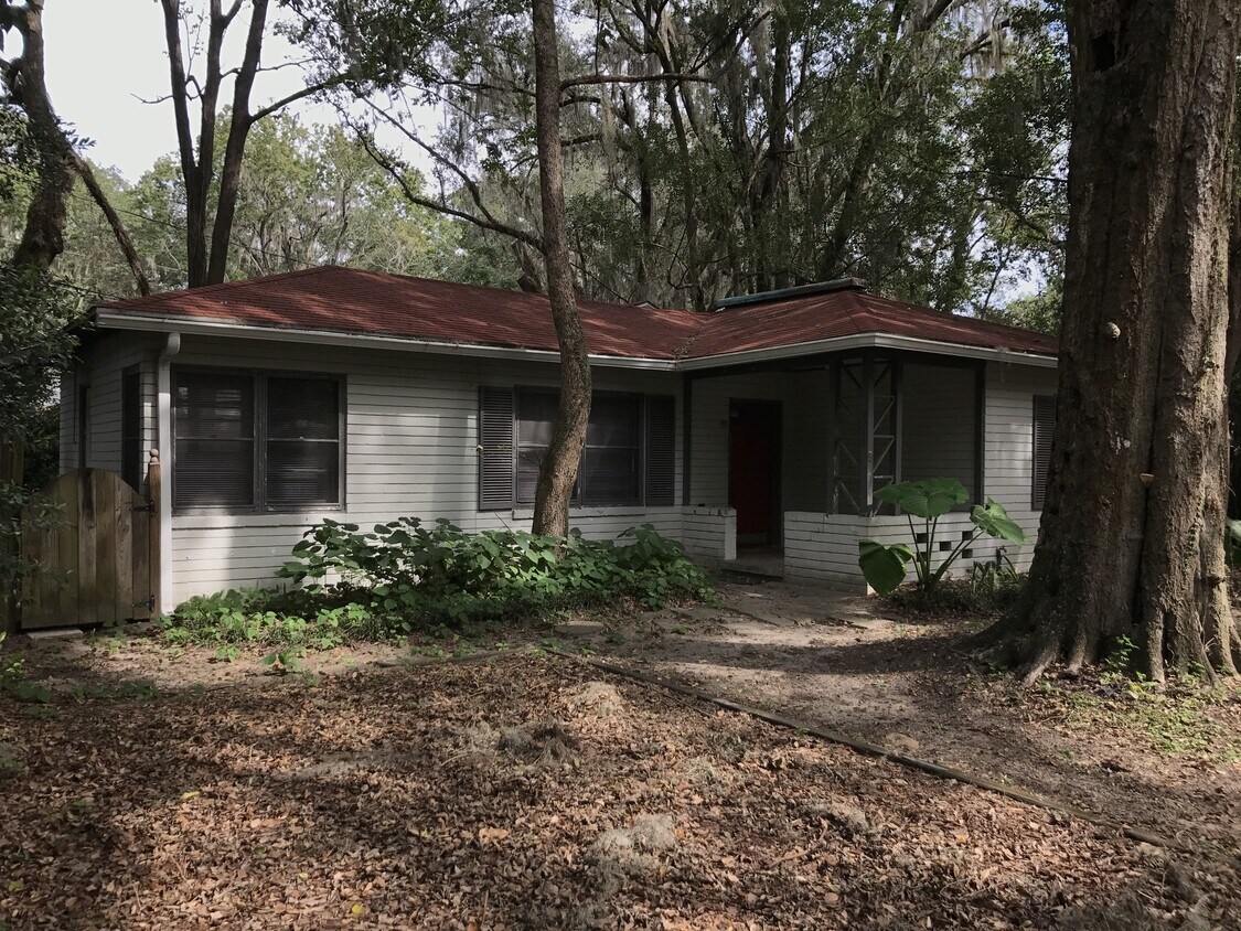 2712 NW 1st Ave, Gainesville, FL 32607 House Rental in Gainesville