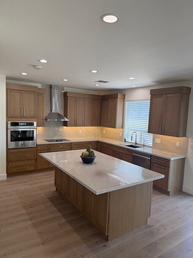 Foto del edificio - 2741 E Quiet Hollow Ln