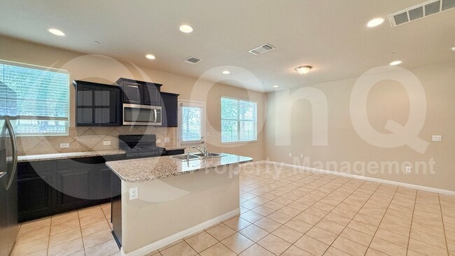 Building Photo - 1001 Zodiac Ln