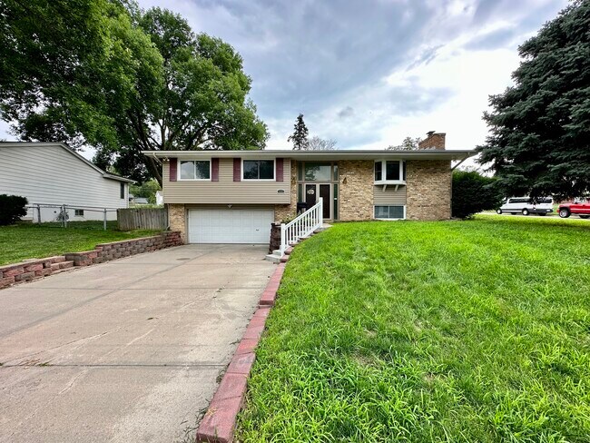Building Photo - 12821 Westwood Ln