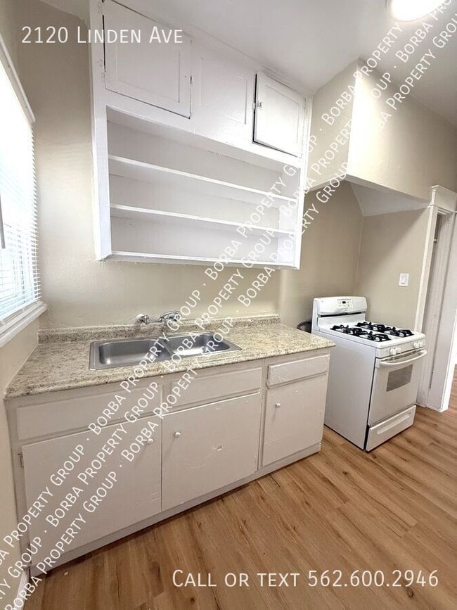 Building Photo - 2120 Linden Ave