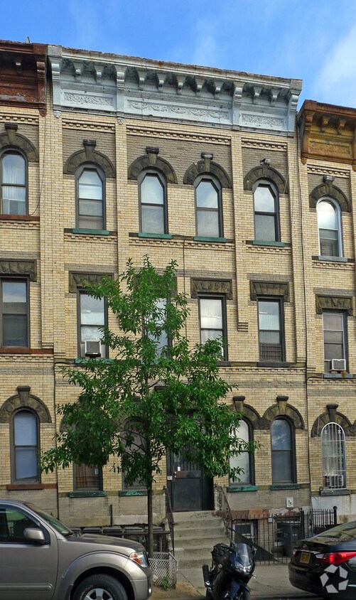 Building Photo - 99 Starr St