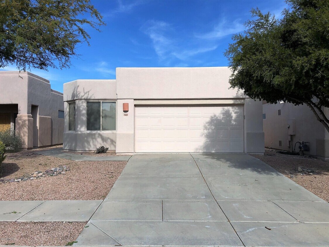 7369 E Cll De La Eternidad, Tucson, AZ 85715 House for Rent in Tucson