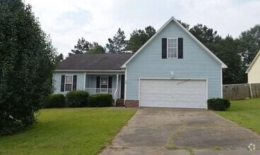 Building Photo - 310 Hawthorn Dr