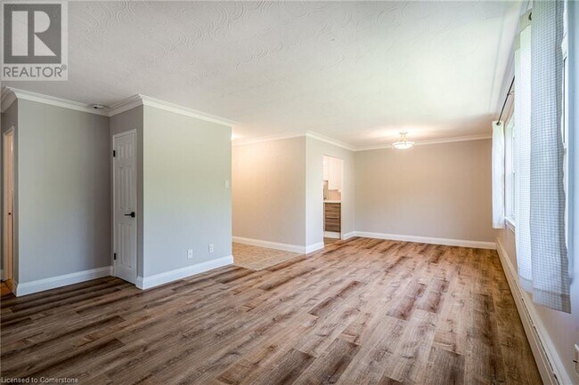 Building Photo - 2052 Courtland Dr