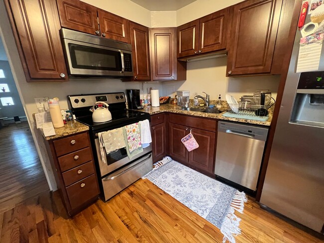 Foto del edificio - Ravenswood Renovated 1 Bedroom