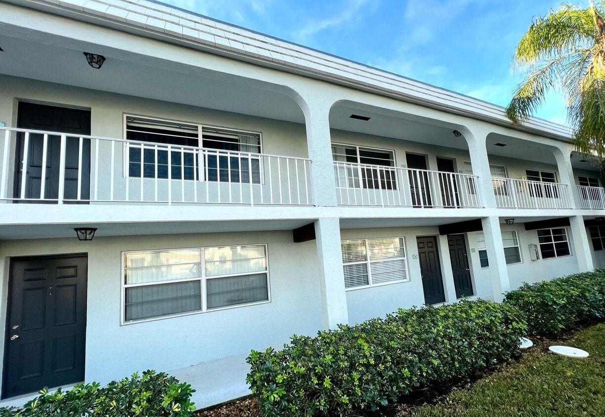 Foto principal - 690 Kingsbridge St