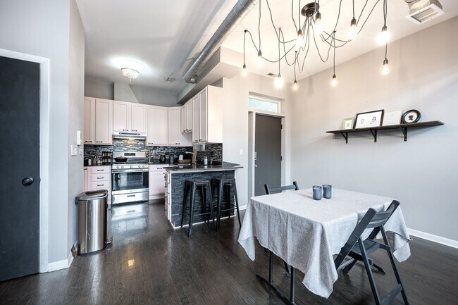 Foto del edificio - 1302 N Greenview Ave