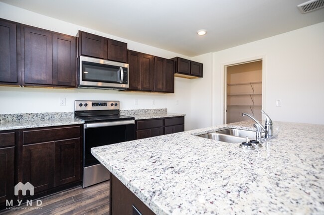 Building Photo - 9300 Cotton Field Cir