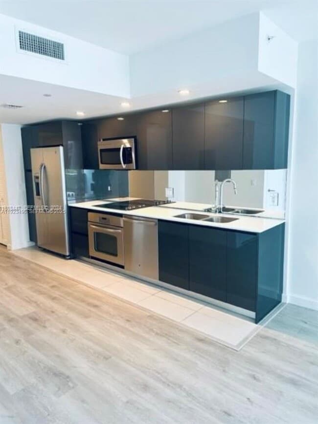 Foto del edificio - 31 SE 6th St