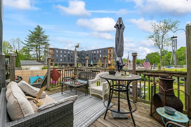 Building Photo - Spacious 2-Bedroom + Bonus Room in the Heart of Westbrook – $2,400/Month