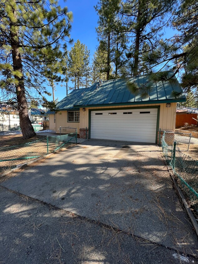 Primary Photo - 3850 Pentagon Rd