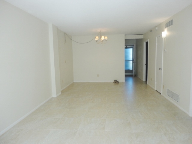 Foto del edificio - Annual 2BR/2BA Condo in Costa Brava on Ven...