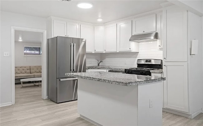 Building Photo - 5729 Abby Dr