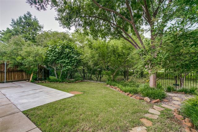 Foto del edificio - 9404 National Pines Dr