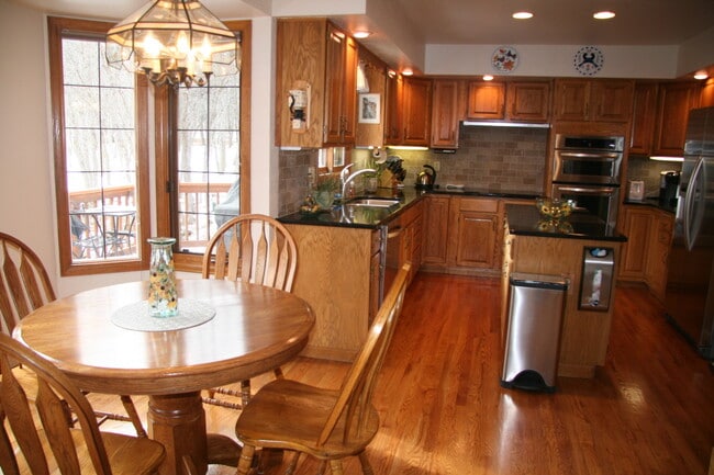 Foto del edificio - Gorgeous 5 bedroom home in the Broadmoor B...