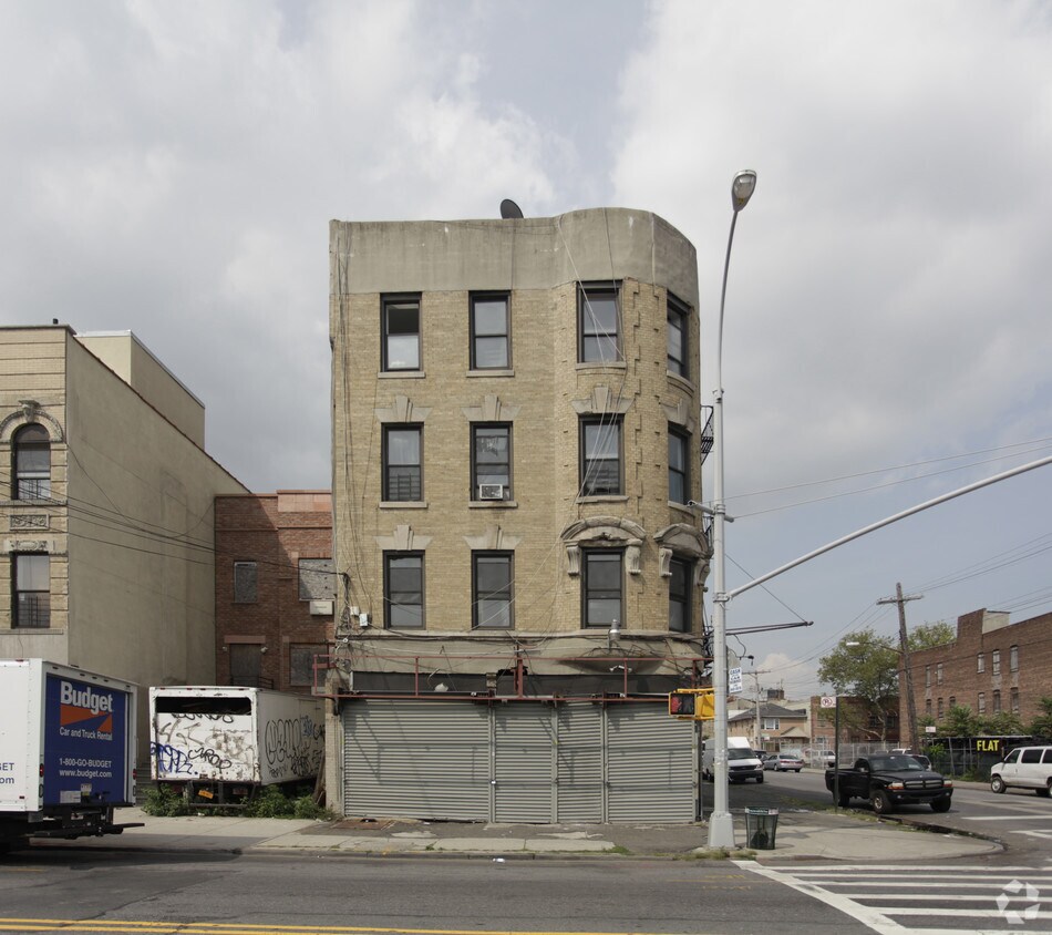 Foto del edificio - 890 Rockaway Ave