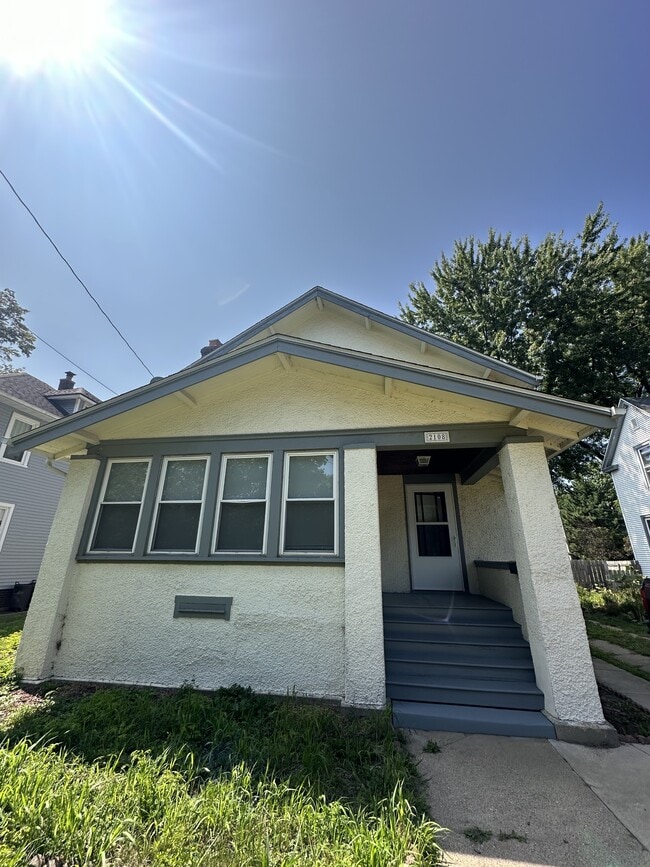 Building Photo - 2108 Oxford St