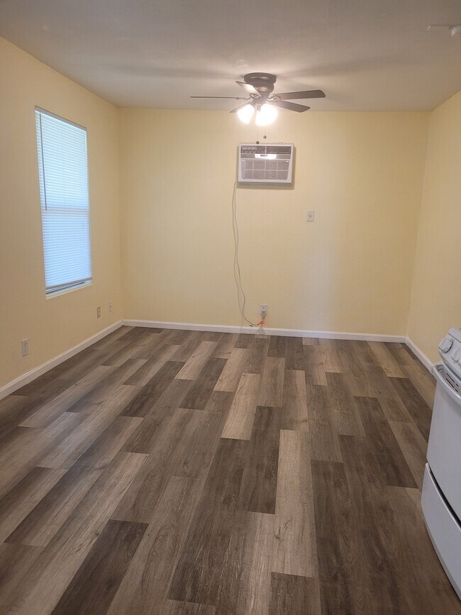 Foto del edificio - 502 Cottonwood