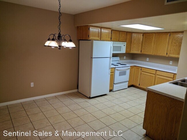 Foto del edificio - 2 br, 1 bath House - 1502 N. 1335 W. Bldg.9