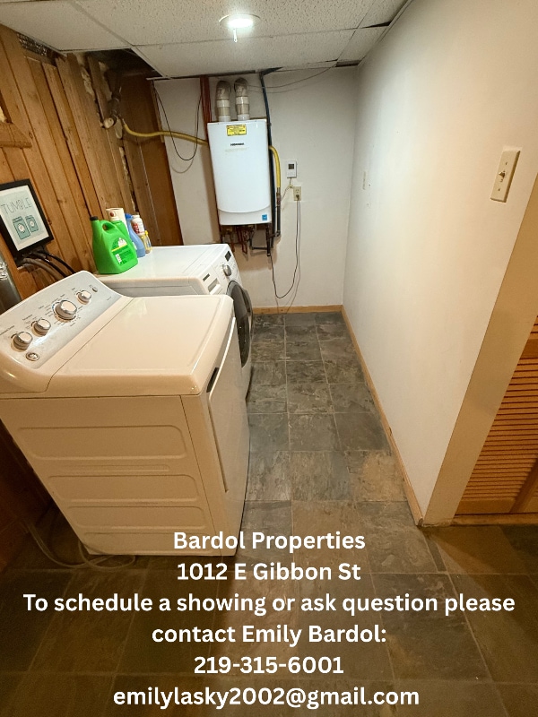 Building Photo - 1012 E Gibbon St