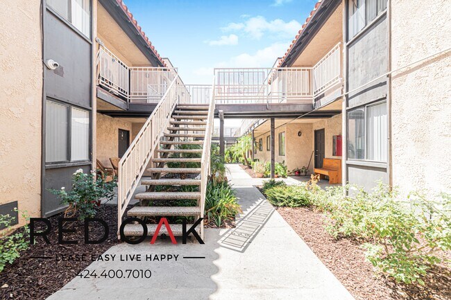 Foto del edificio - 585 N Dudley St