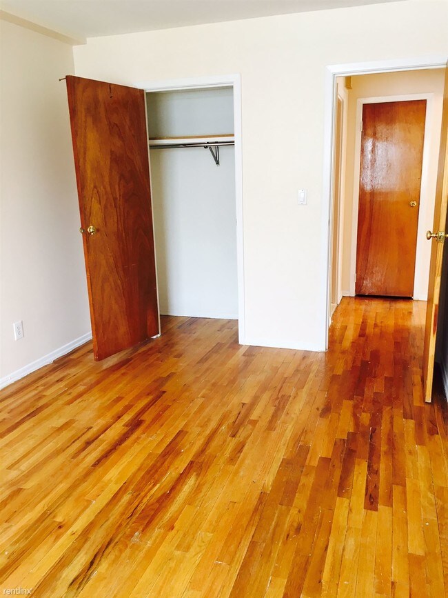 Foto del edificio - 1640 157th St