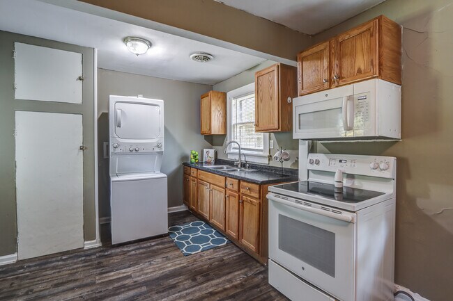 Cocina - 2021 Rose Ln