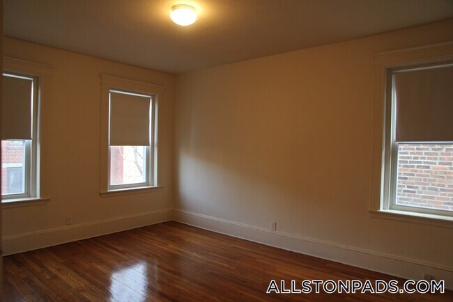 Foto del edificio - 1334 Commonwealth Ave