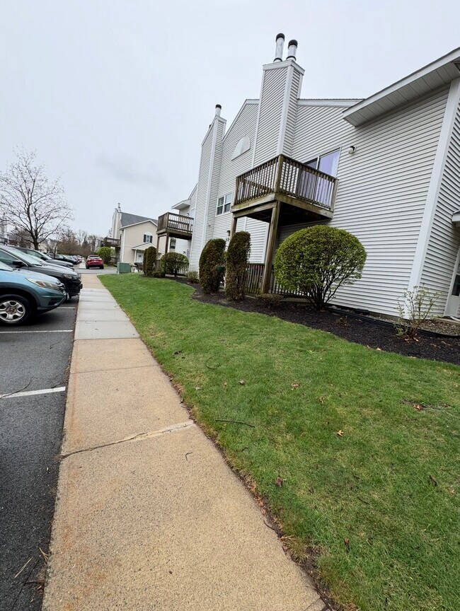 Foto del edificio - 1307 Greenwich Dr