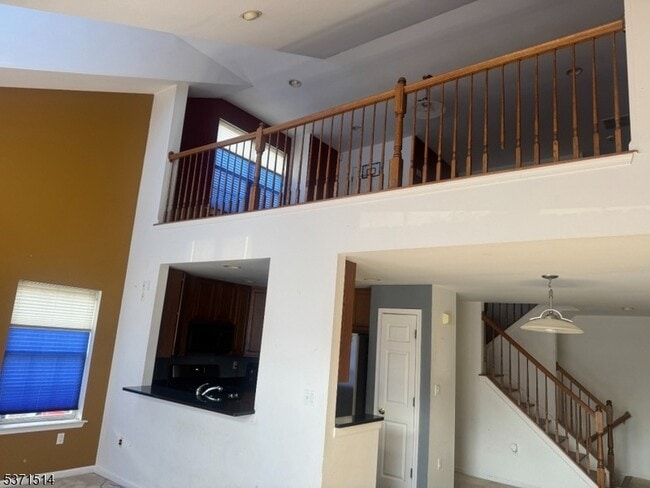 Building Photo - 125 Riverwalk Way