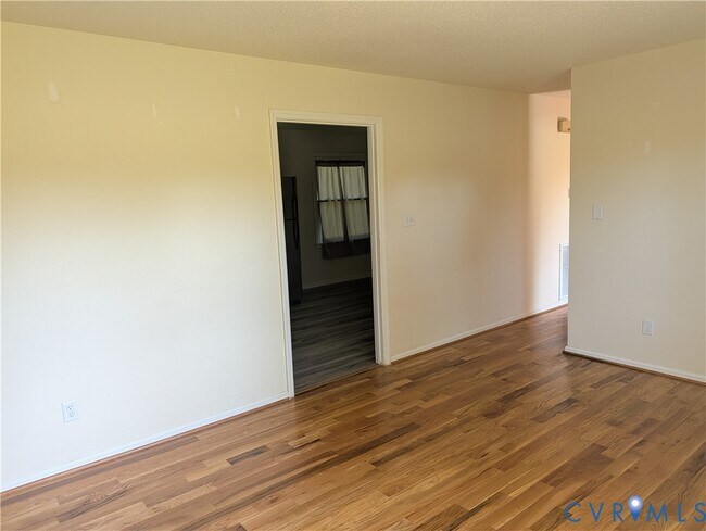Foto del edificio - 23421 Courthouse Rd
