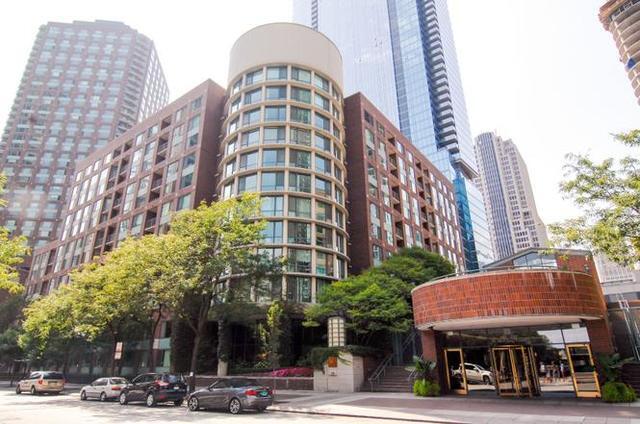Foto principal - 440 N McClurg Ct