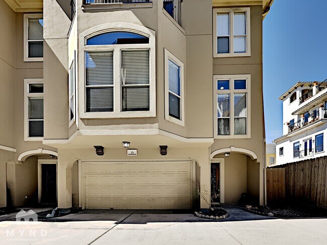 Building Photo - 1304 Dart St