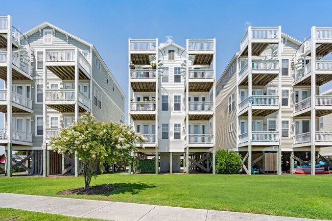 Foto del edificio - 3 bedroom, 2 1/2 bath unfurnished Townhouse located in Surf City-Ocean views