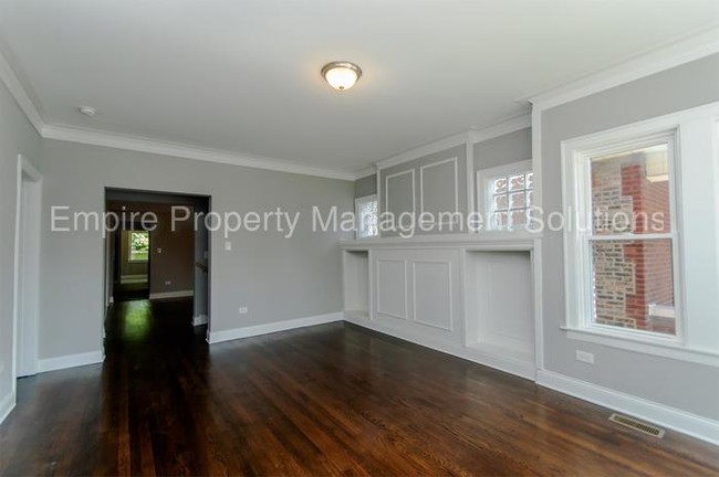 Foto del edificio - 8333 S Oglesby Ave