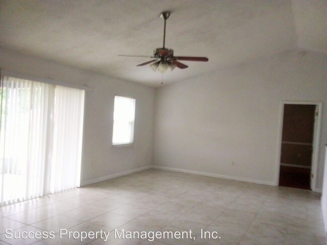Building Photo - 3 br, 2 bath House - 11393 Beechdale Avenue