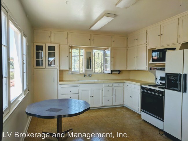 Building Photo - 2 br, 1 bath House - 3420 Orange Ave.