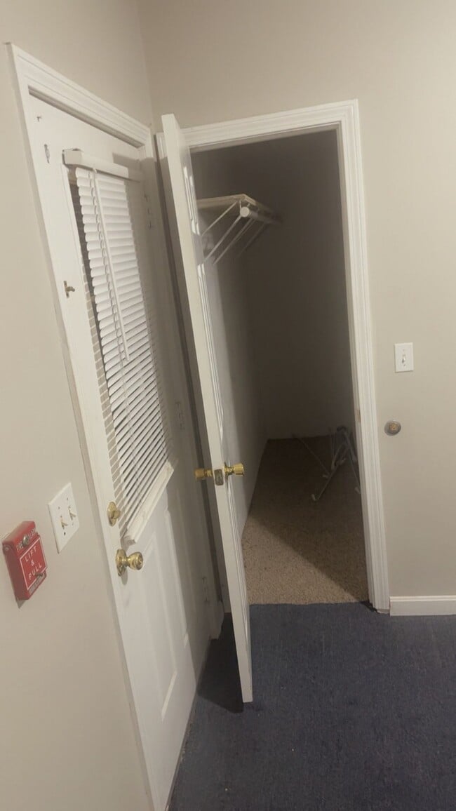 Photo - 240 S Main St Apartment