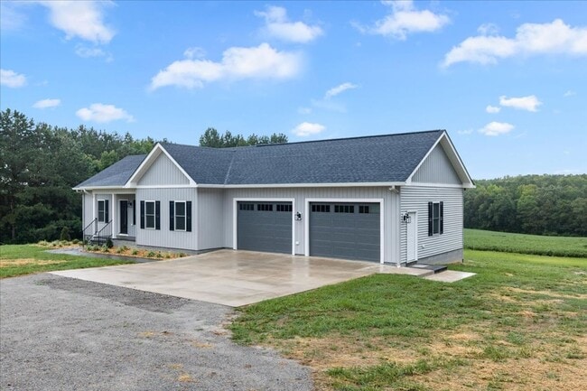 Building Photo - 246 Magnolia Dr