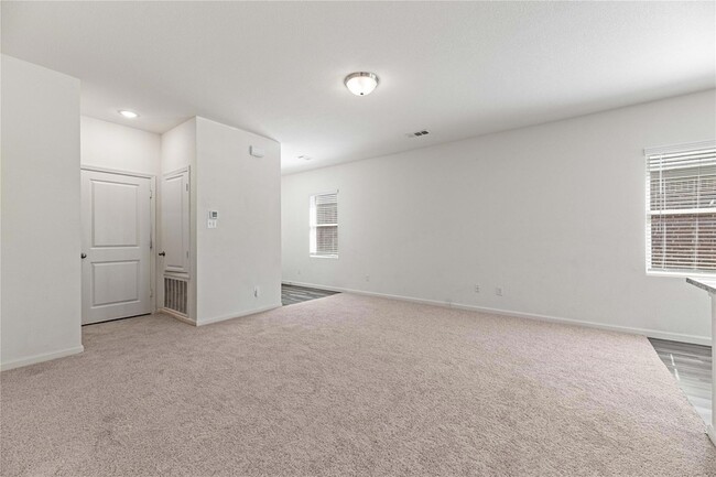 Building Photo - 6313 Tropicana Way