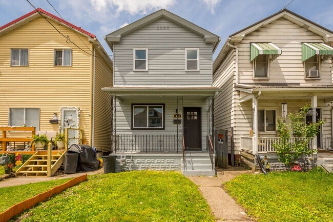 Building Photo - Stunning 2 bedroom home in Ambridge available July 1!