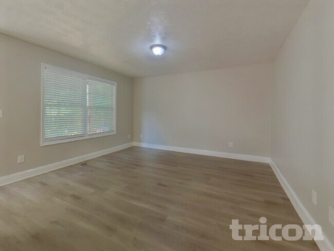 Foto del edificio - 249 Indian Lake Trail