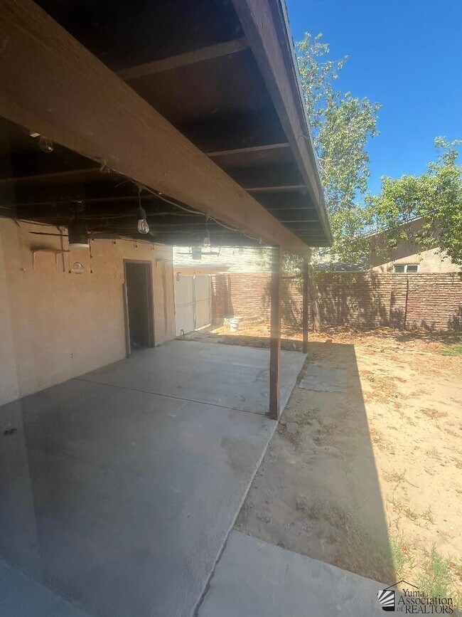 Foto del edificio - 1424 E Sunset Ct