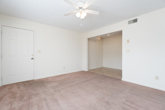 Building Photo - 633 Princeton Pkwy