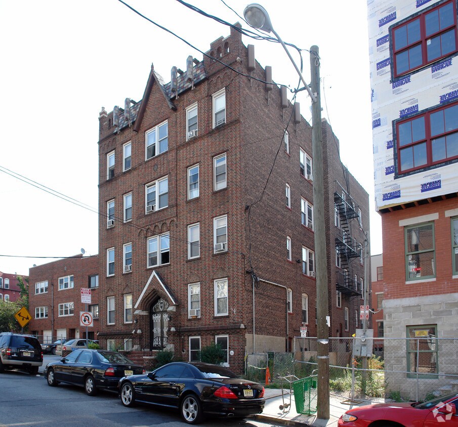 Foto principal - 80 Palisade Ave