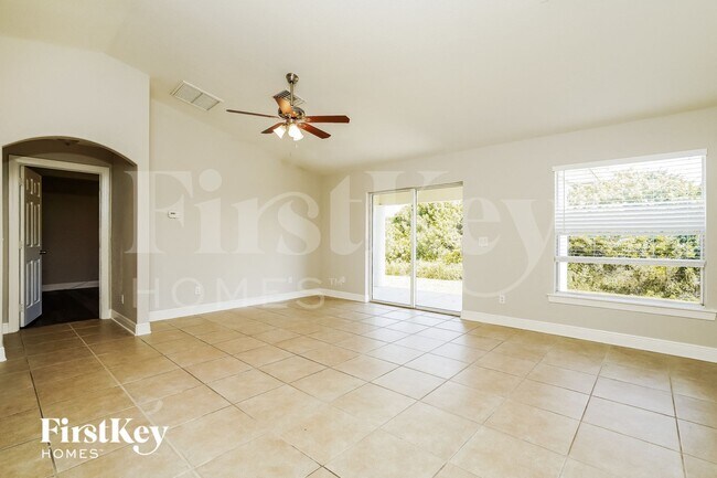 Building Photo - 6136 Hellman Ave