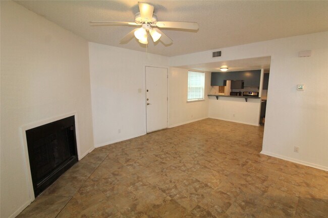 Building Photo - 6800 Trendal Ln